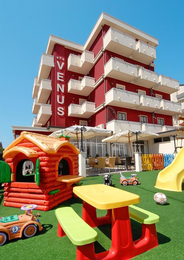 Hotel Venus Ричоне Екстериор снимка